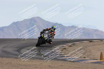 media/Nov-16-2025-Race Pace (Sun) [[8c5fa54630]]/Non Verified Riders (1st 20 Minutes)/6-Turn 12 (2pm)/